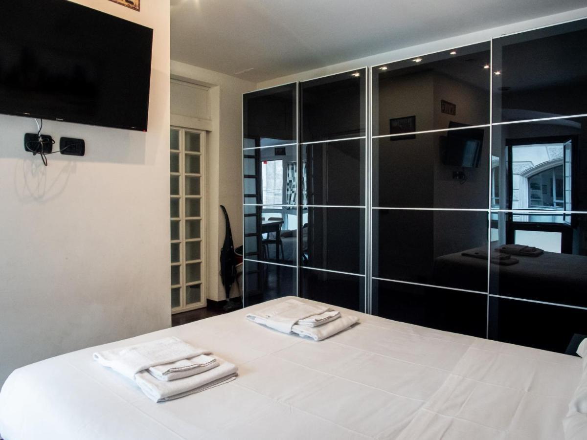 The Best Rent - Modern Duomo Apartment มิลาน ภายนอก รูปภาพ